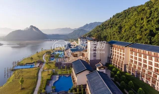 英德宝晶宫天鹅湖温泉酒店