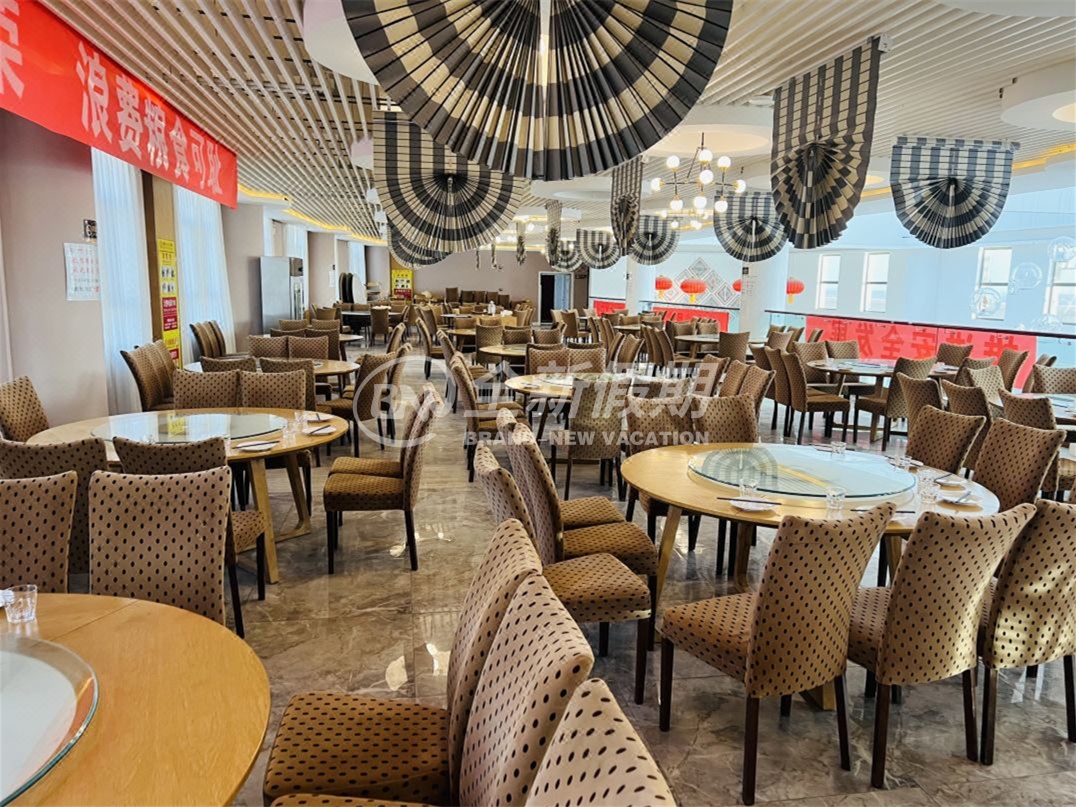乌素特雅丹大酒店(水上雅丹地质公园店)
