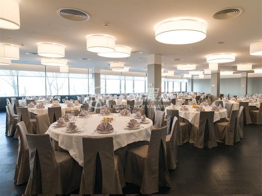 阿兹马特富拉迪沃斯托克酒店(Azimut Hotel Vladivostok)